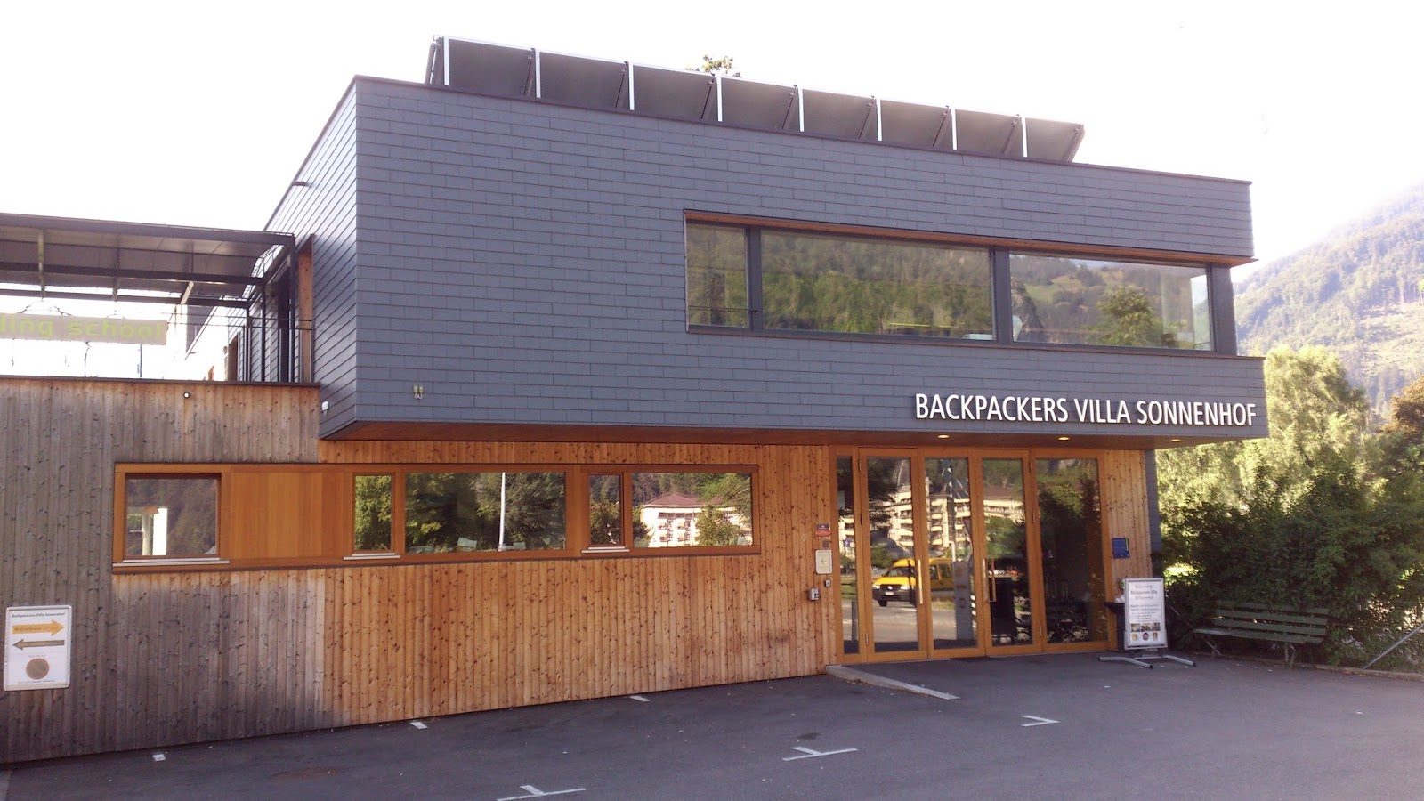 Backpackers Villa