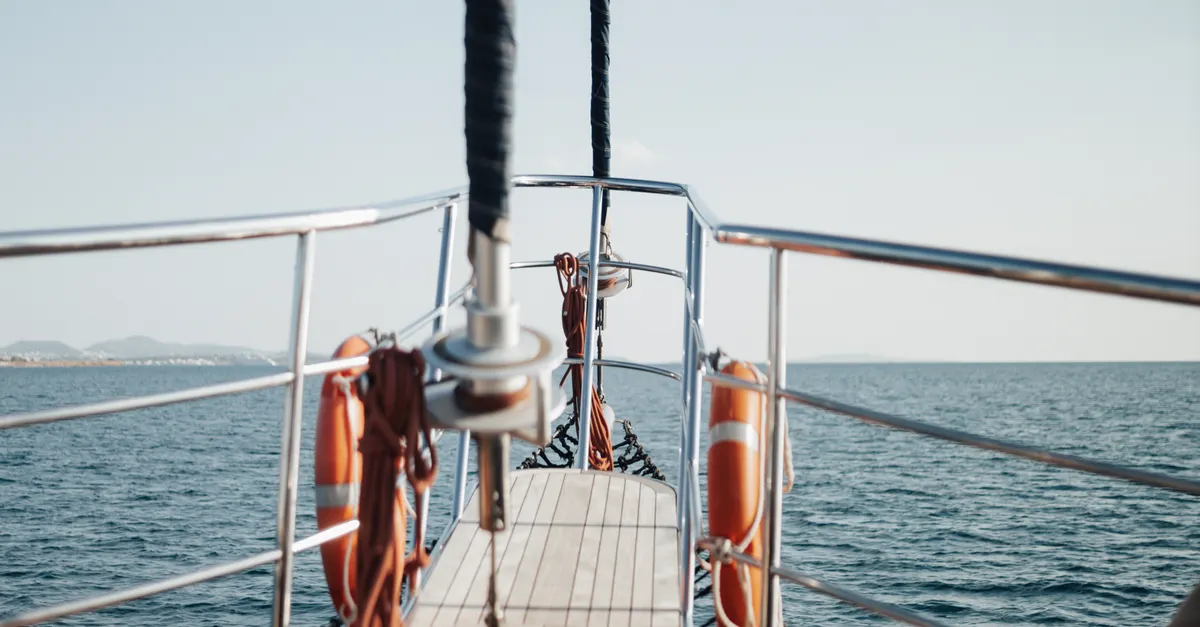 Bow Deck Panorama