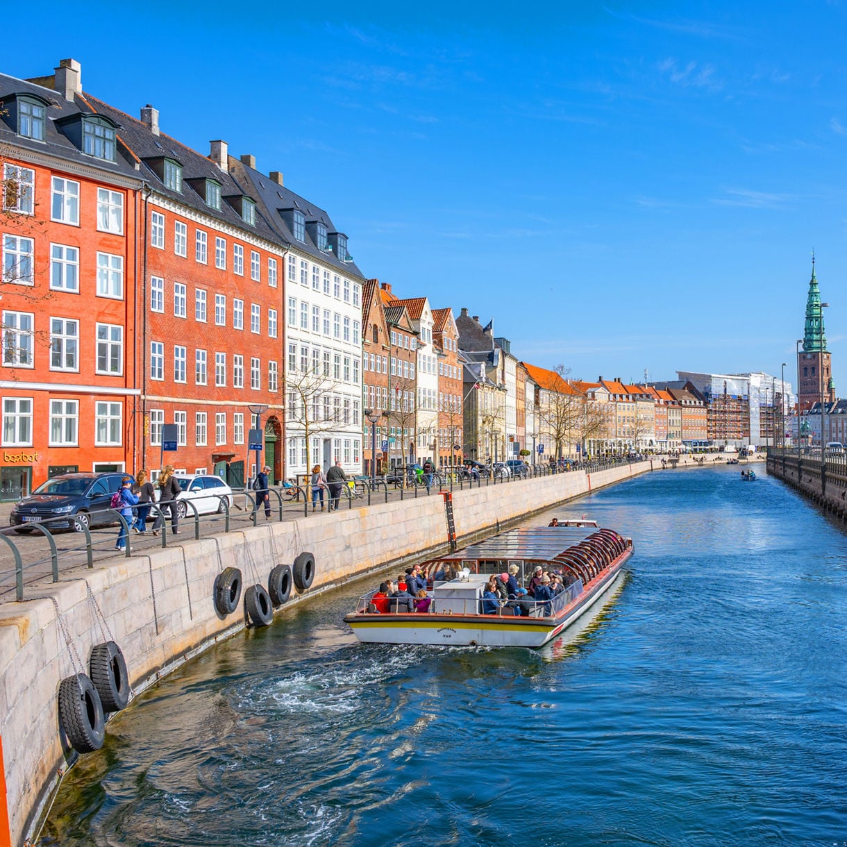 Copenhagen Boat Tour With Drinks