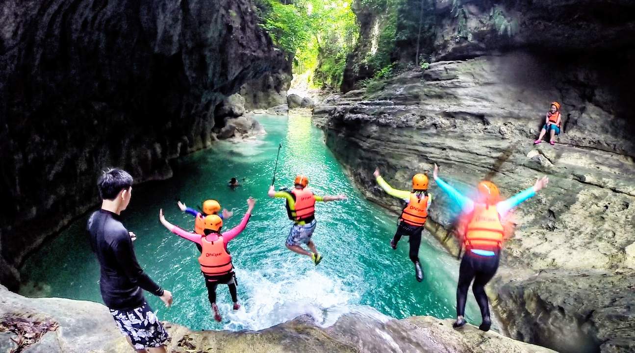 Tour e biglietti per il canyoning alle Kawasan Falls