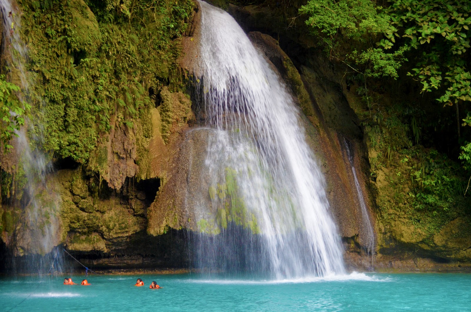 Chutes de Cangkalanog