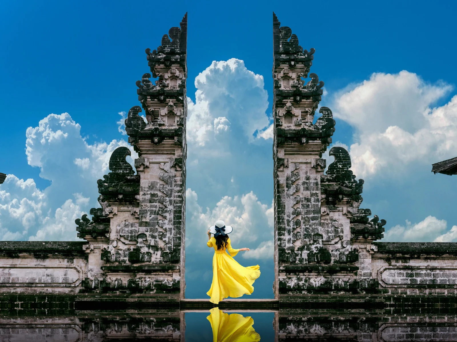 Candi Bentar Gate