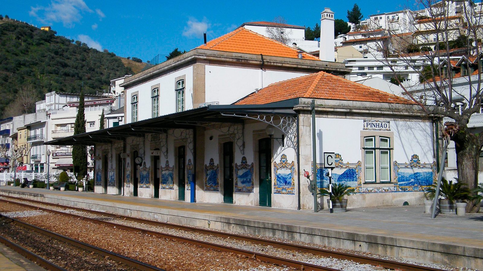 Pinhão Train Station