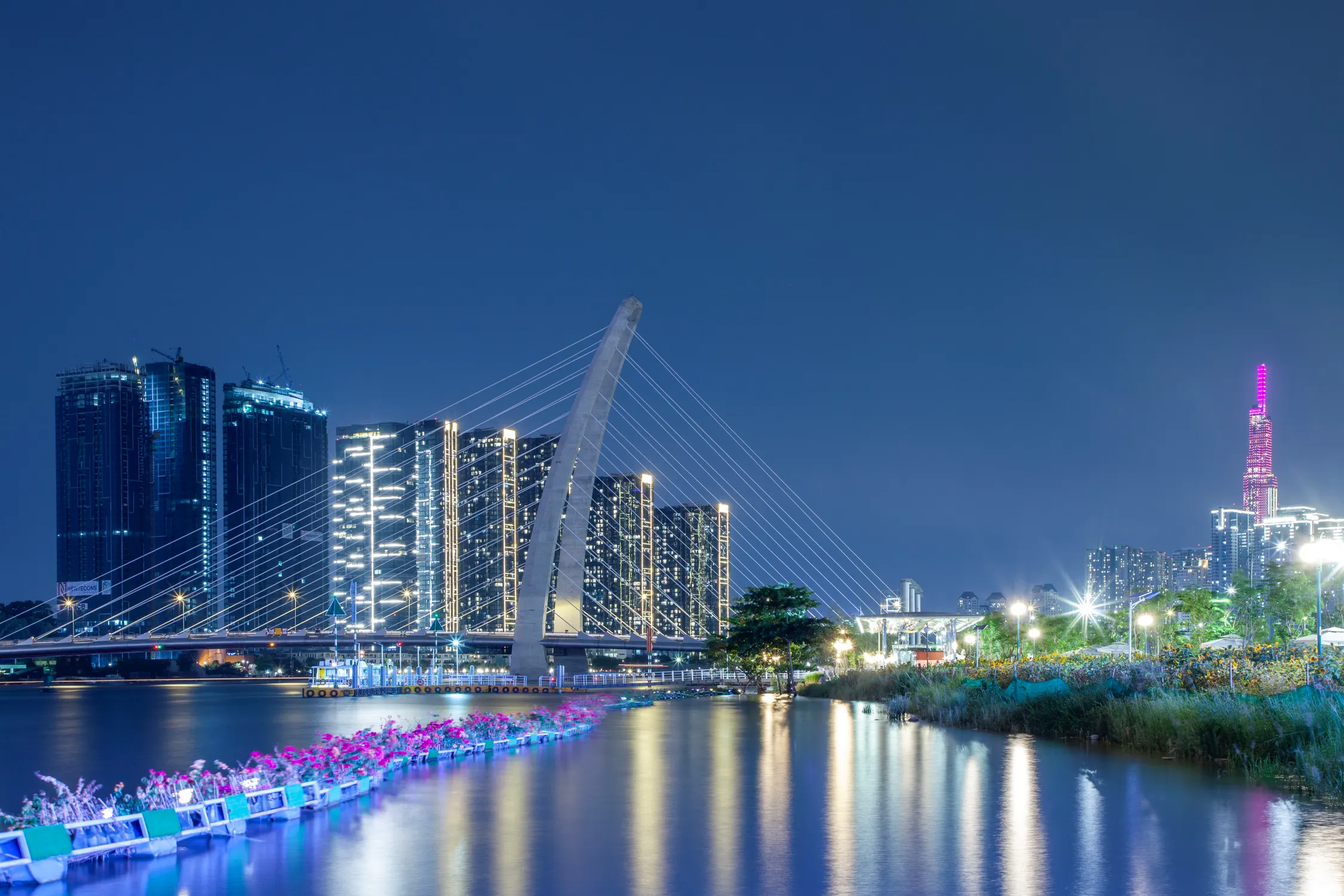 Thu Thiem Bridge View