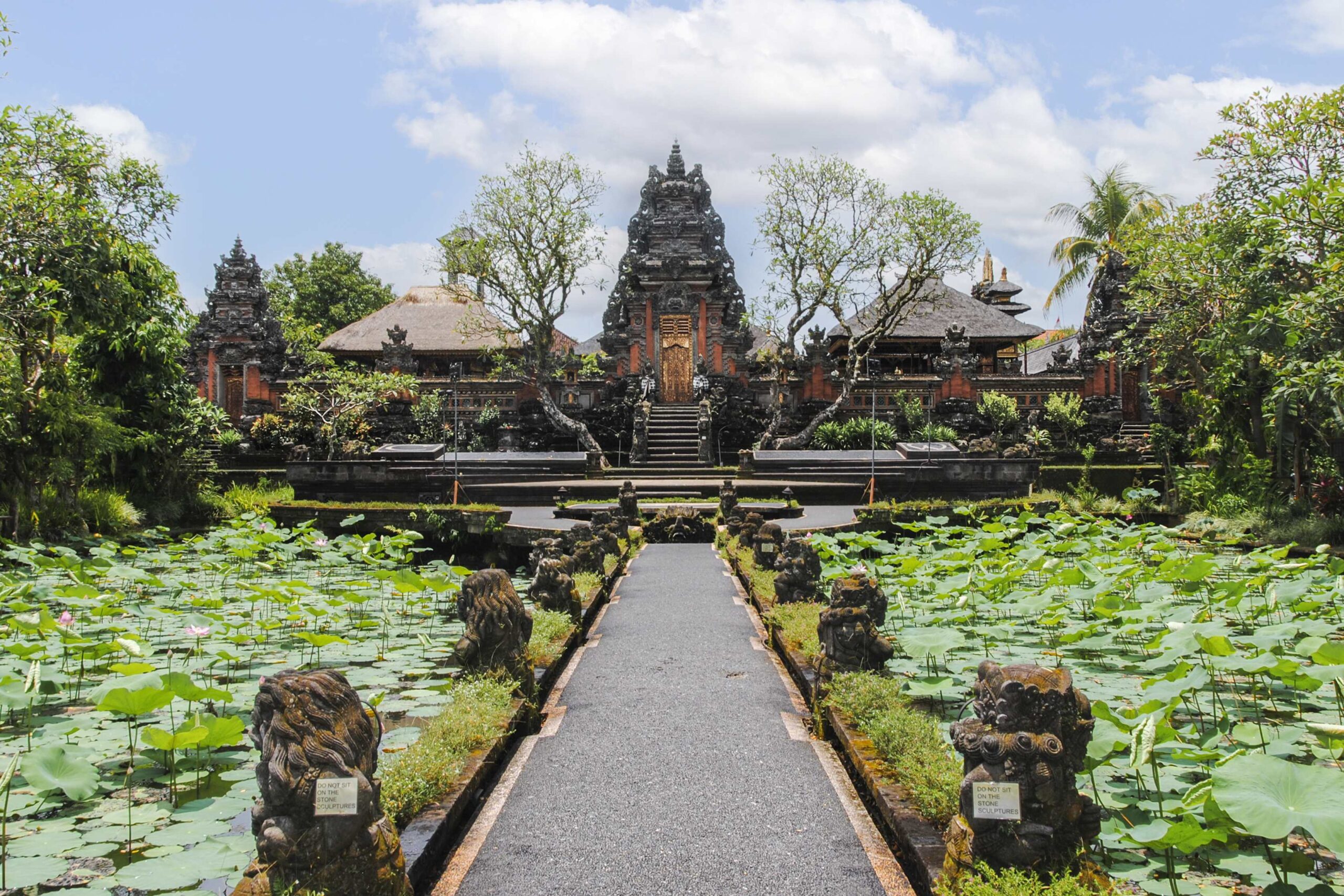 Ubud Palace Shuttle Stop