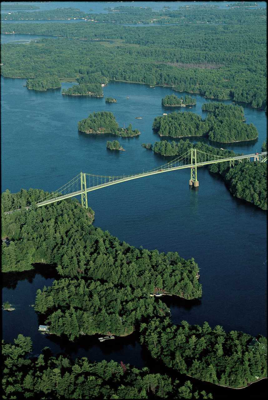 Thousand Islands International Bridge