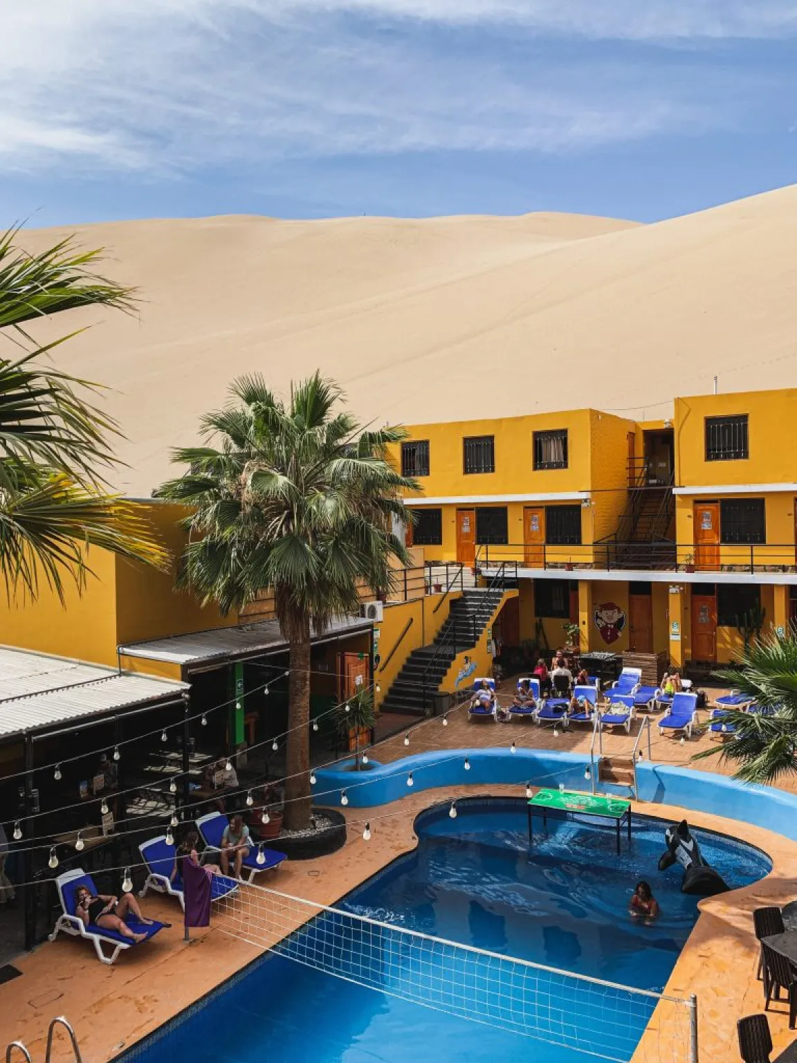 Wild Rover Huacachina