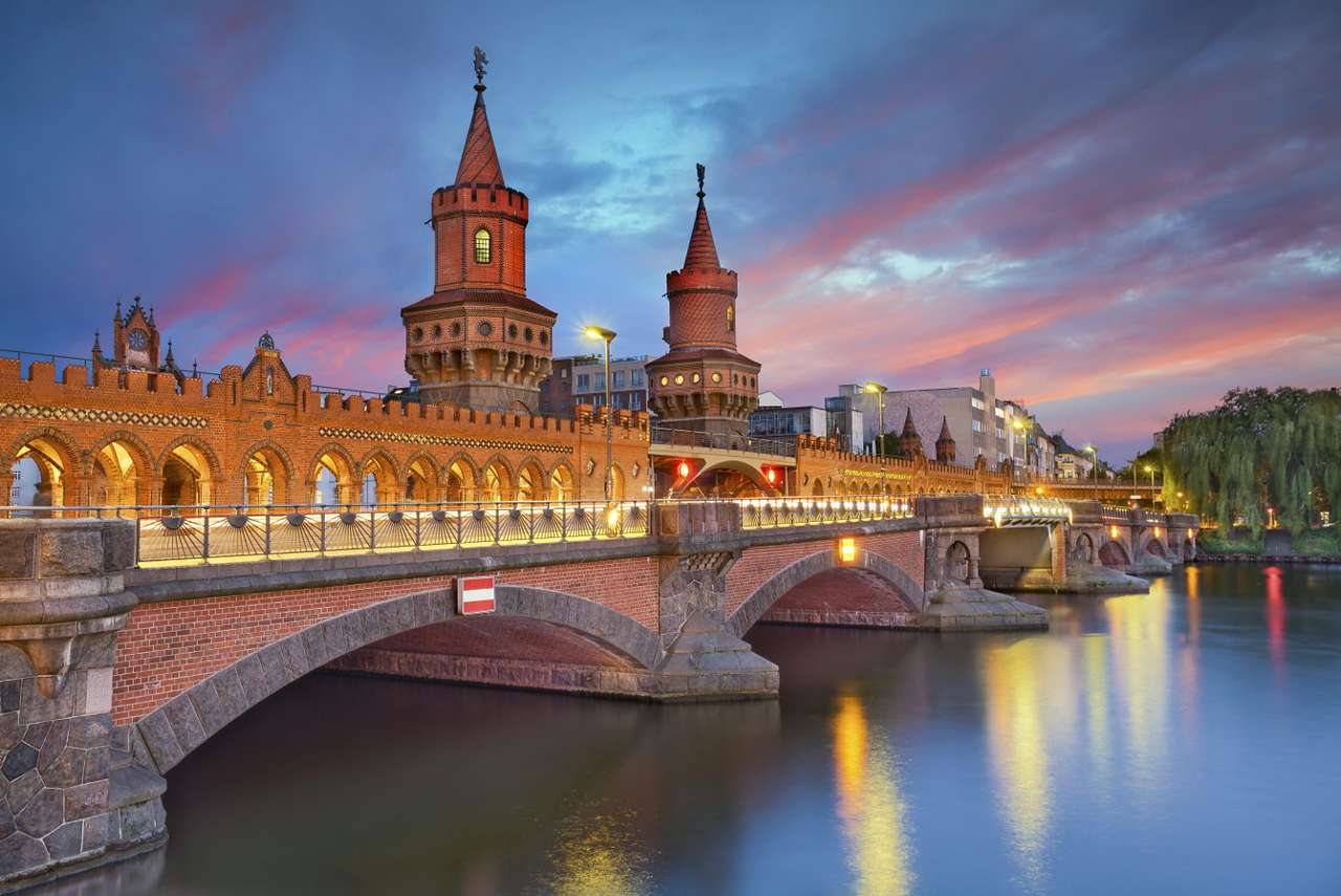 Oberbaumbrücke Archway