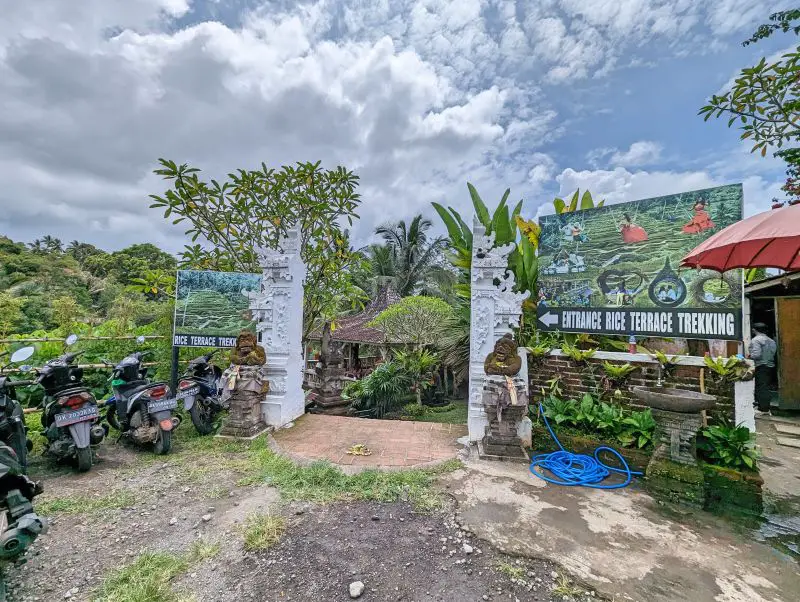 Main entrance booth