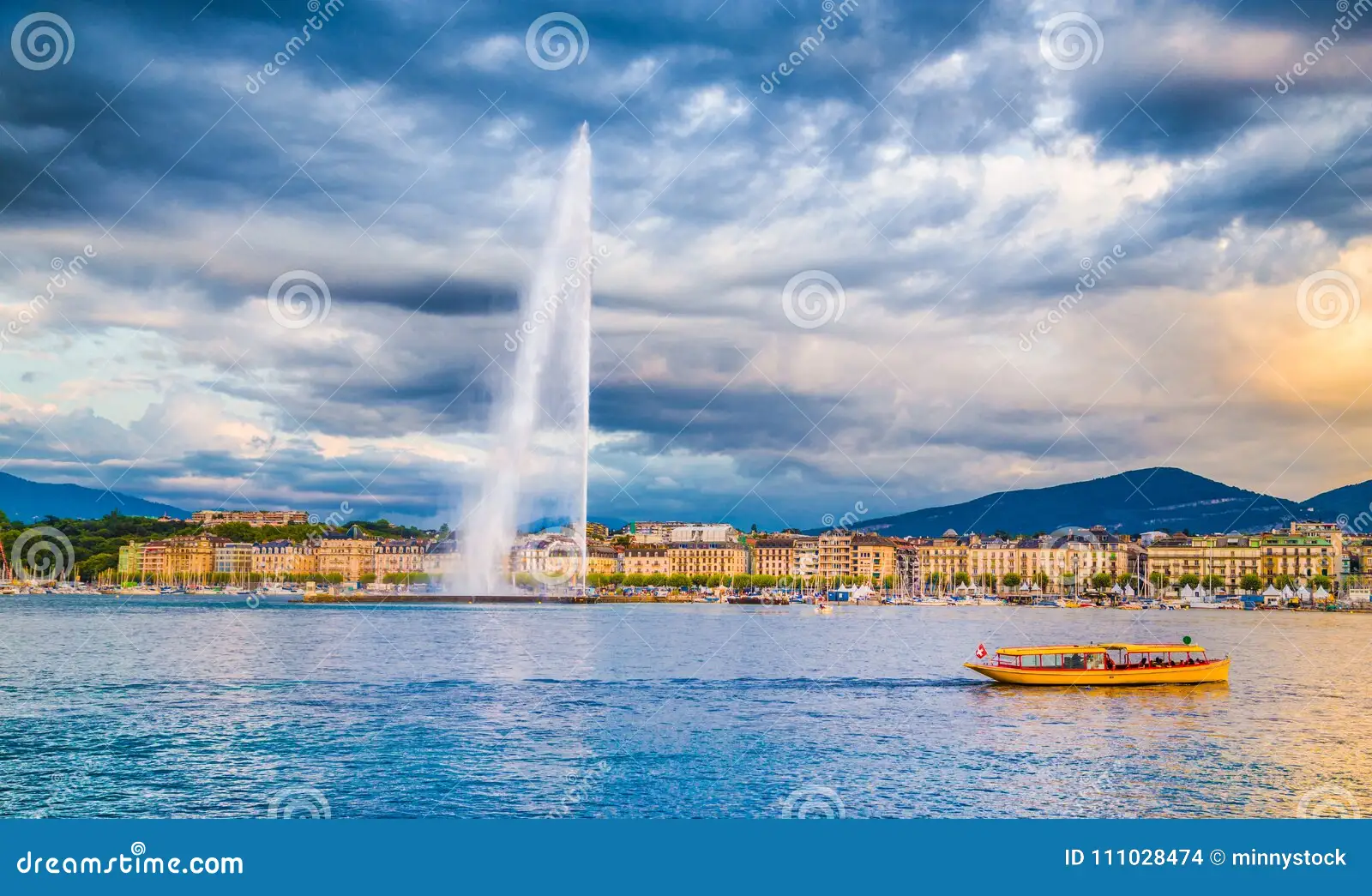 Jet d'Eau viewed from the water