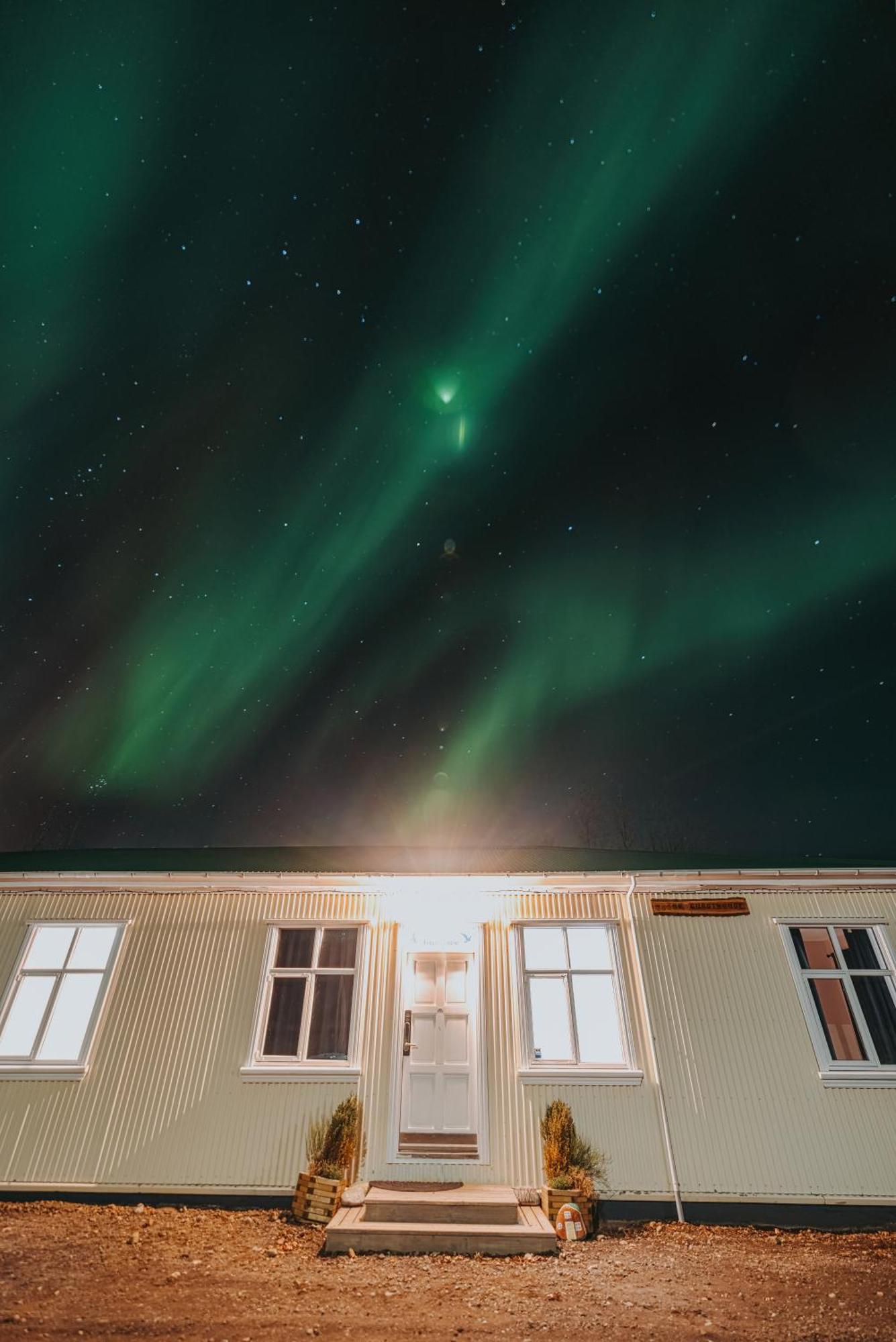 Björk Guesthouse