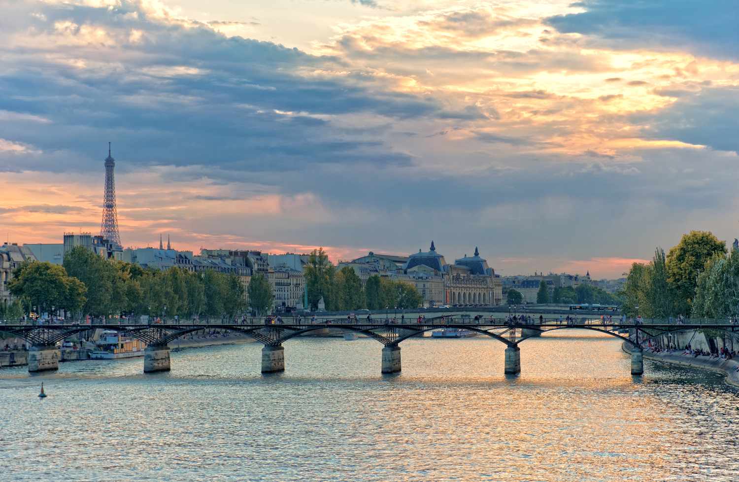 Pont des Arts Passage