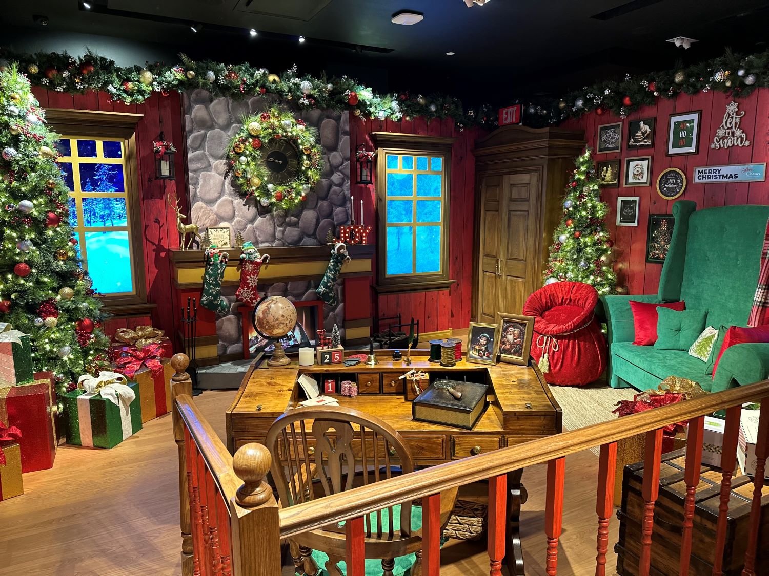 Santa's Lakeside Hideaway