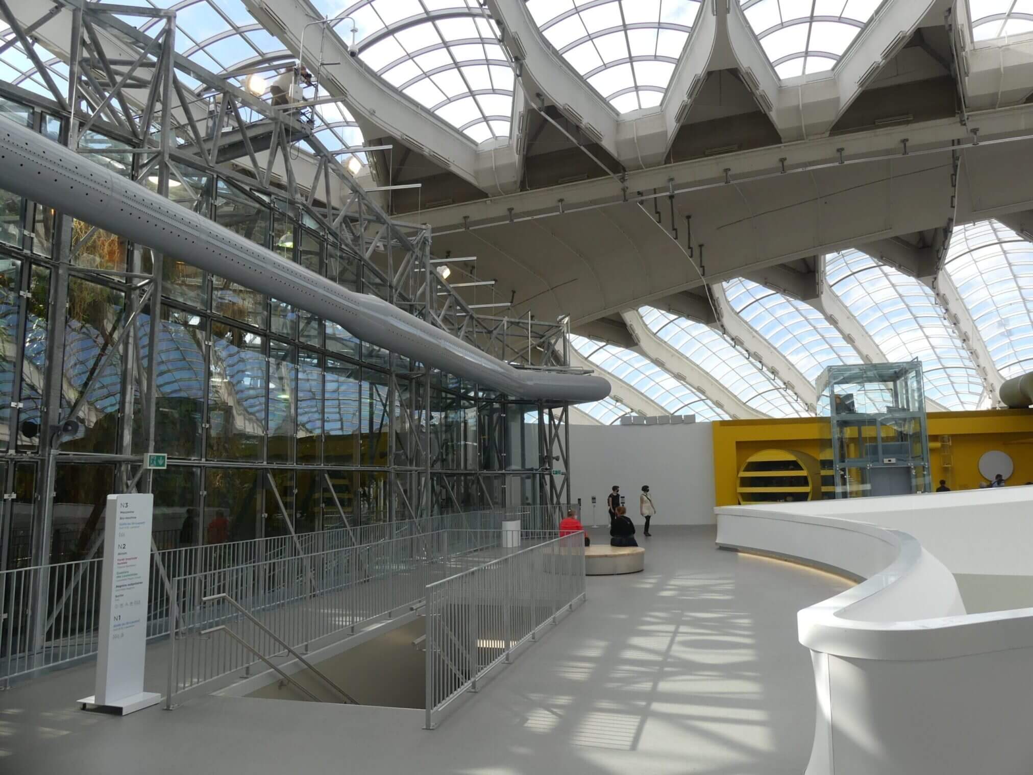 Exposition « Place à l'action » et mezzanine