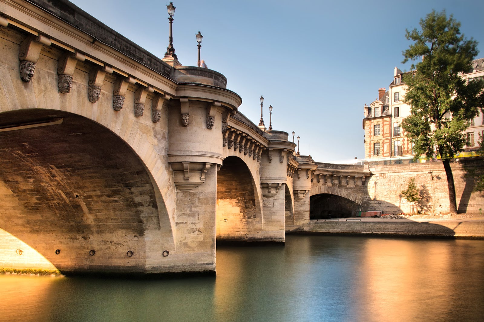 Pont Neuf Archway