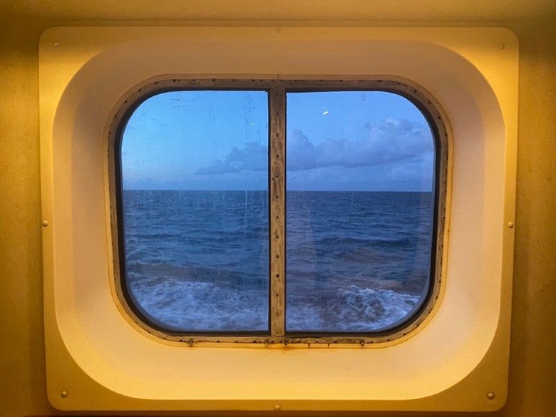 Main Deck Windows