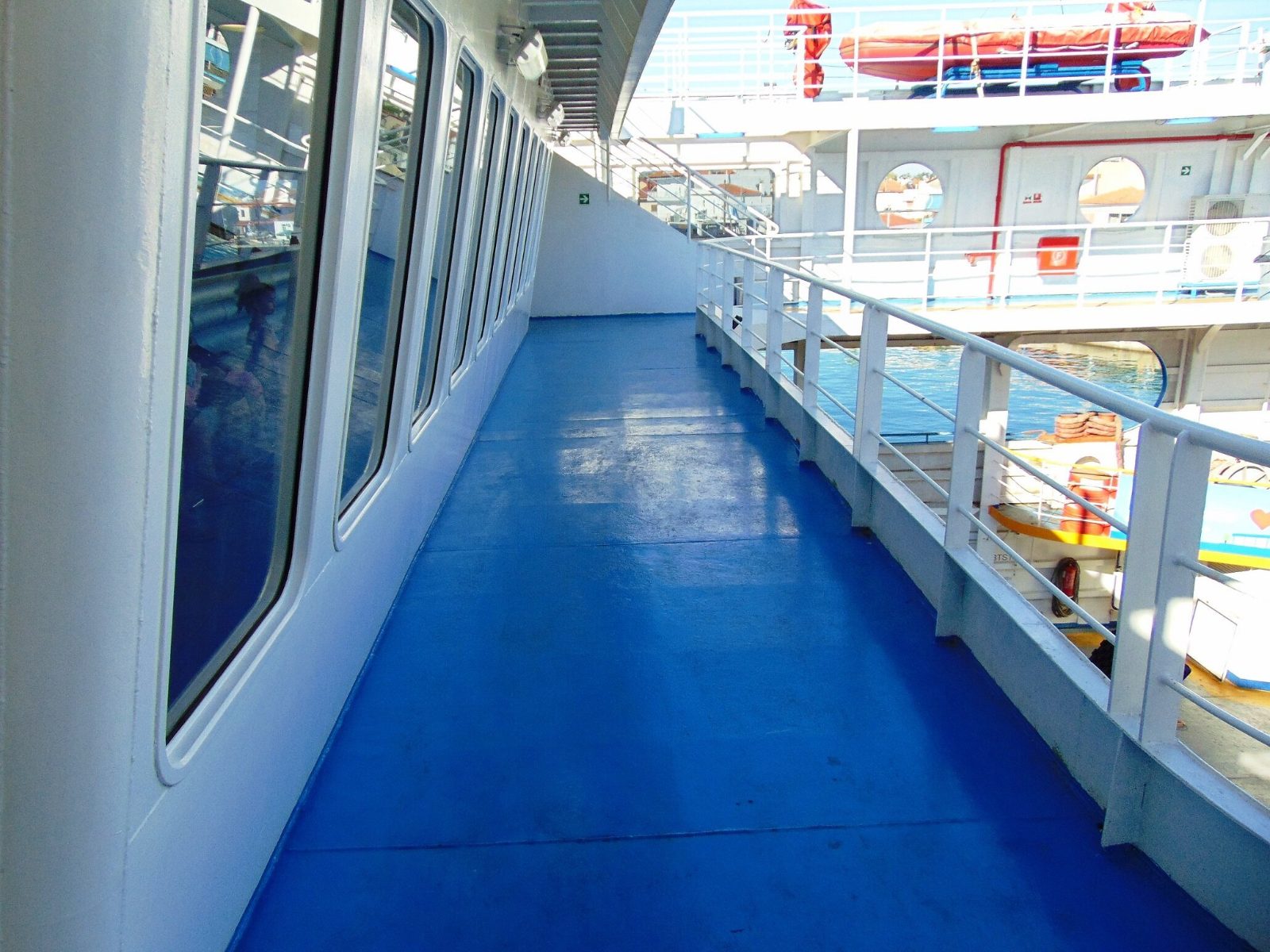 Sun Deck Corridor
