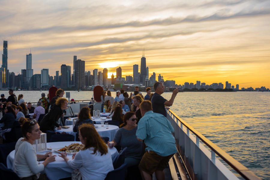 Chicago Dinner Cruise With Fireworks