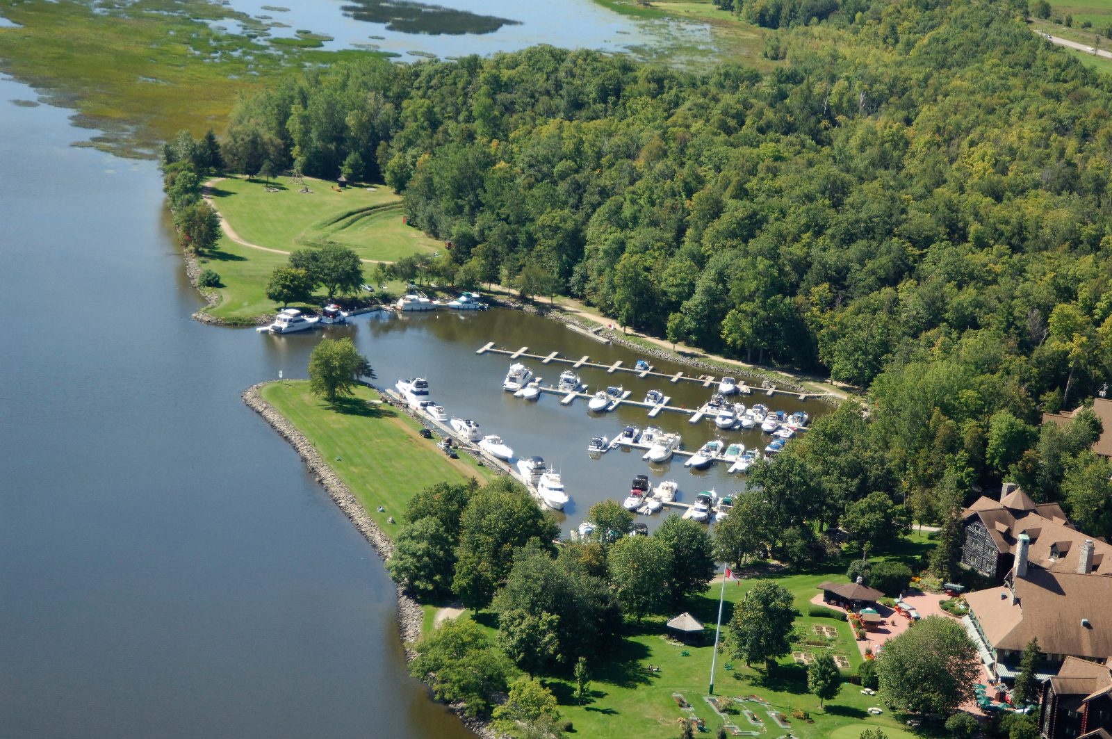 Marina du Château Montebello