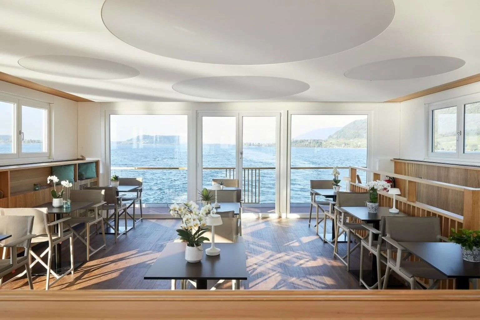 Captain's Lounge