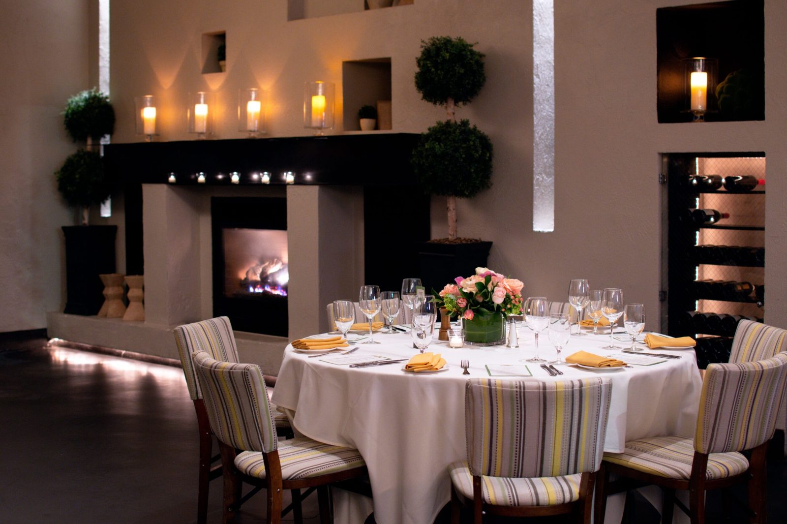 Dining Salon