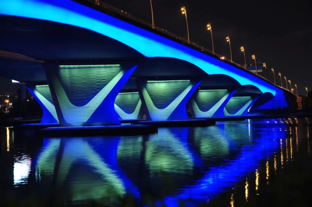 Maktoum Bridge vantage