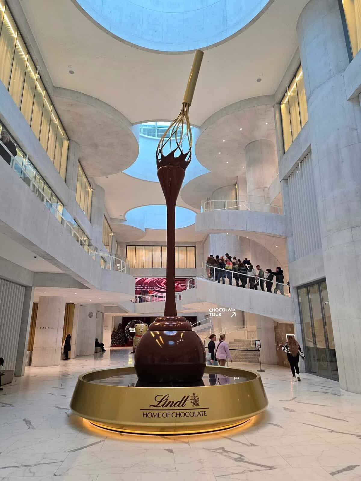 Zurich Lake Cruise to Lindt Chocolate Factory