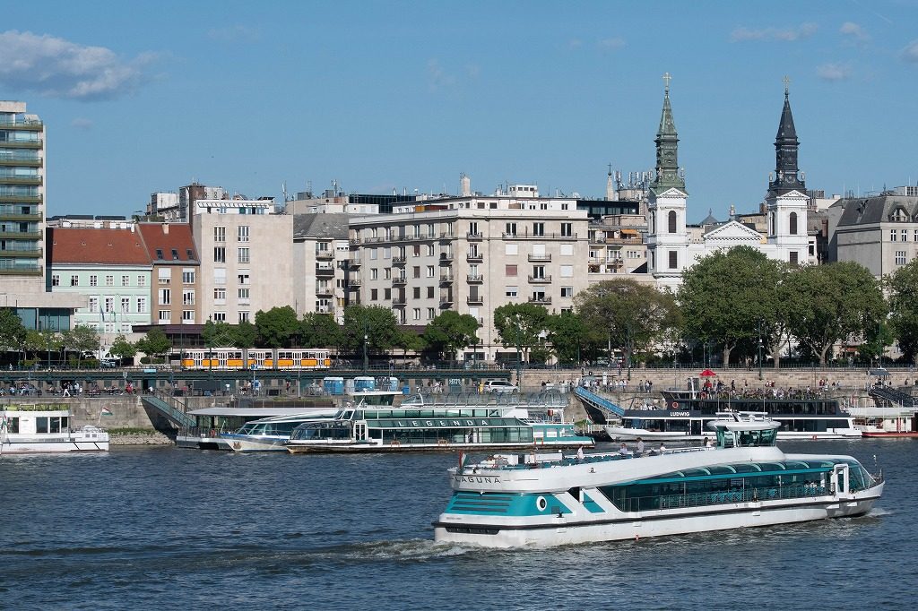 Vigadó tér 5