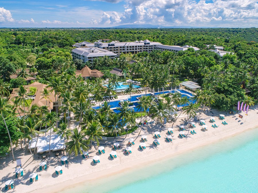Zona de complejos en Alona Beach