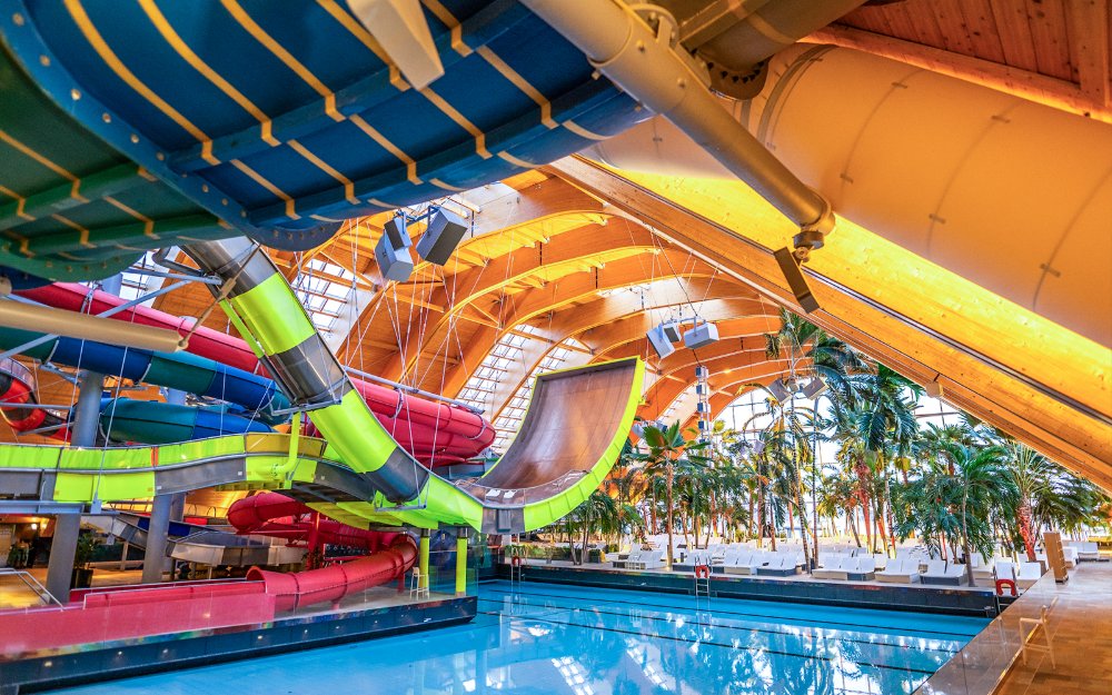 Galaxy Zone — Slides & Wave Pool