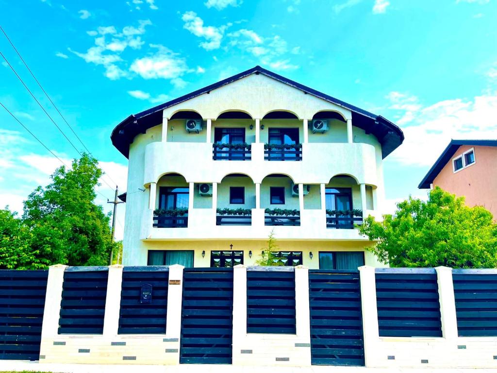 Otopeni district guesthouses