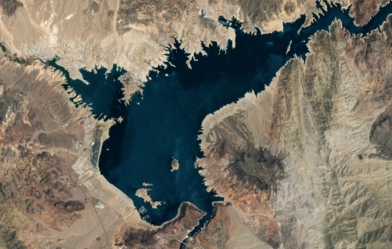 Lake Mead Shoreline