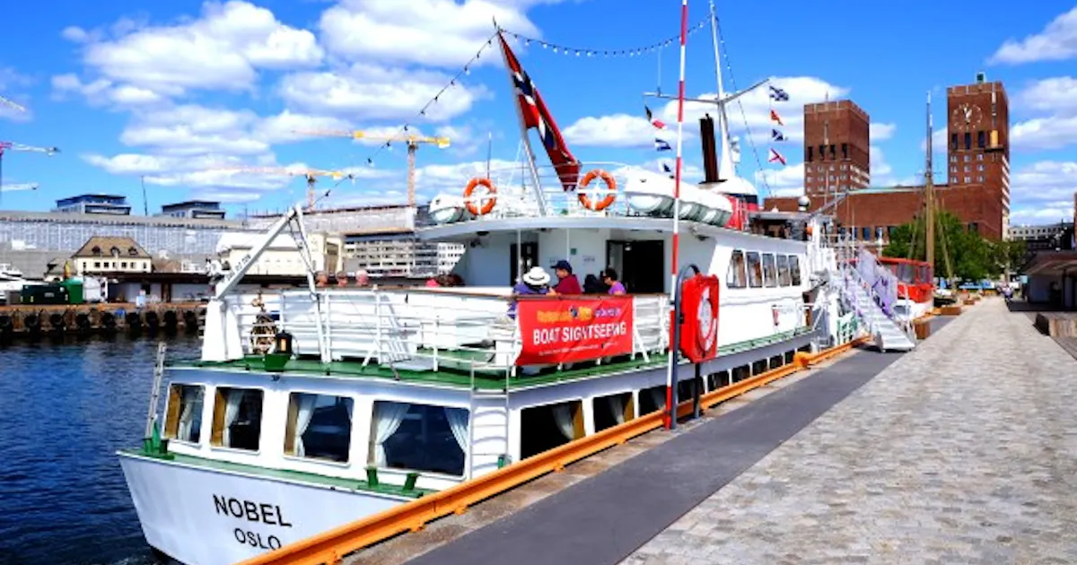 Boarding M/S Nobel
