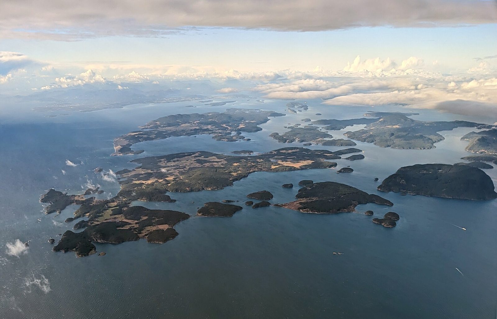 Helicopter Ride From Vancouver to Victoria