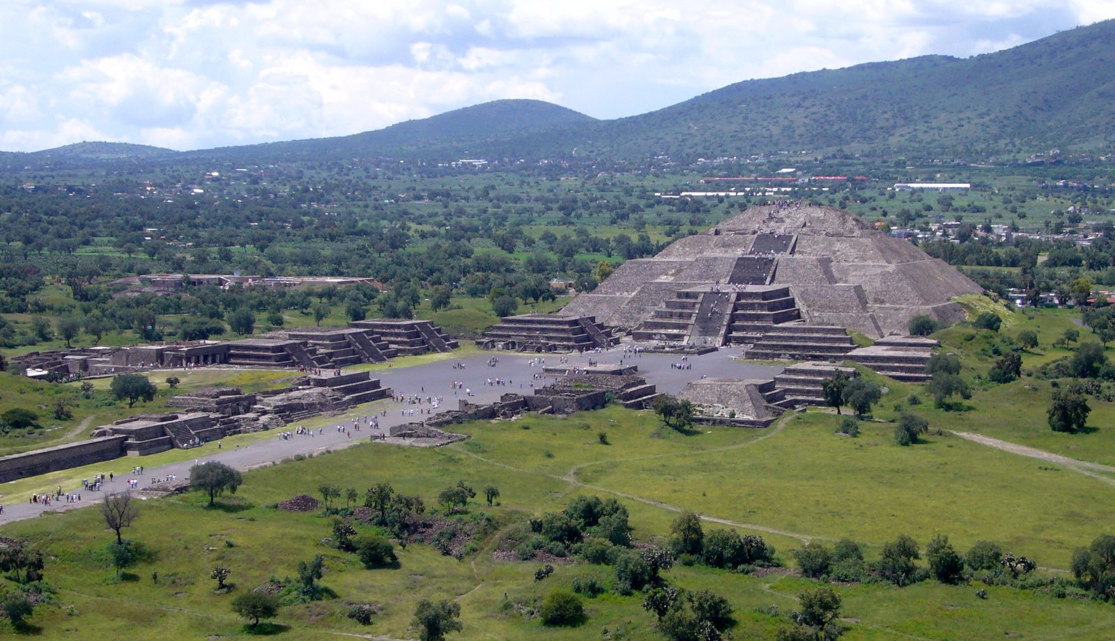 Pyramid of the Moon Plaza