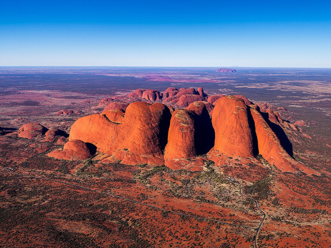 Kata Tjuta Valley Pass