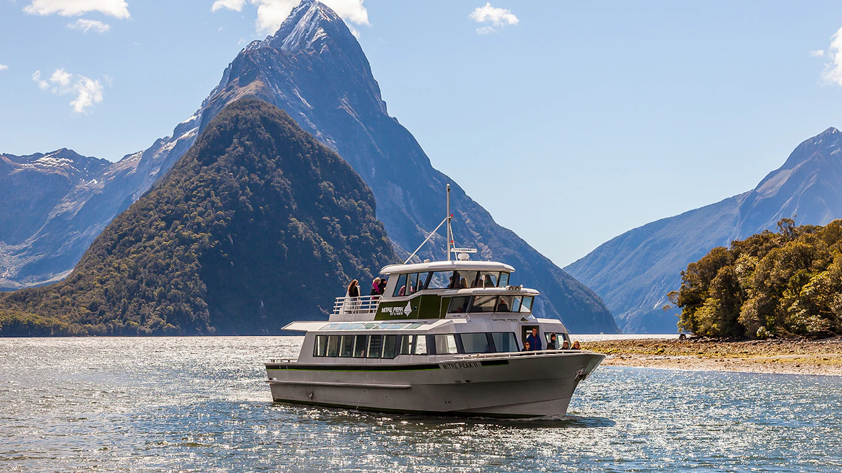 Cruise the fiord