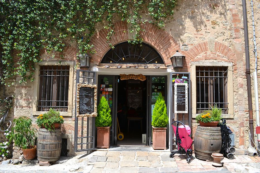 Village Enotecas