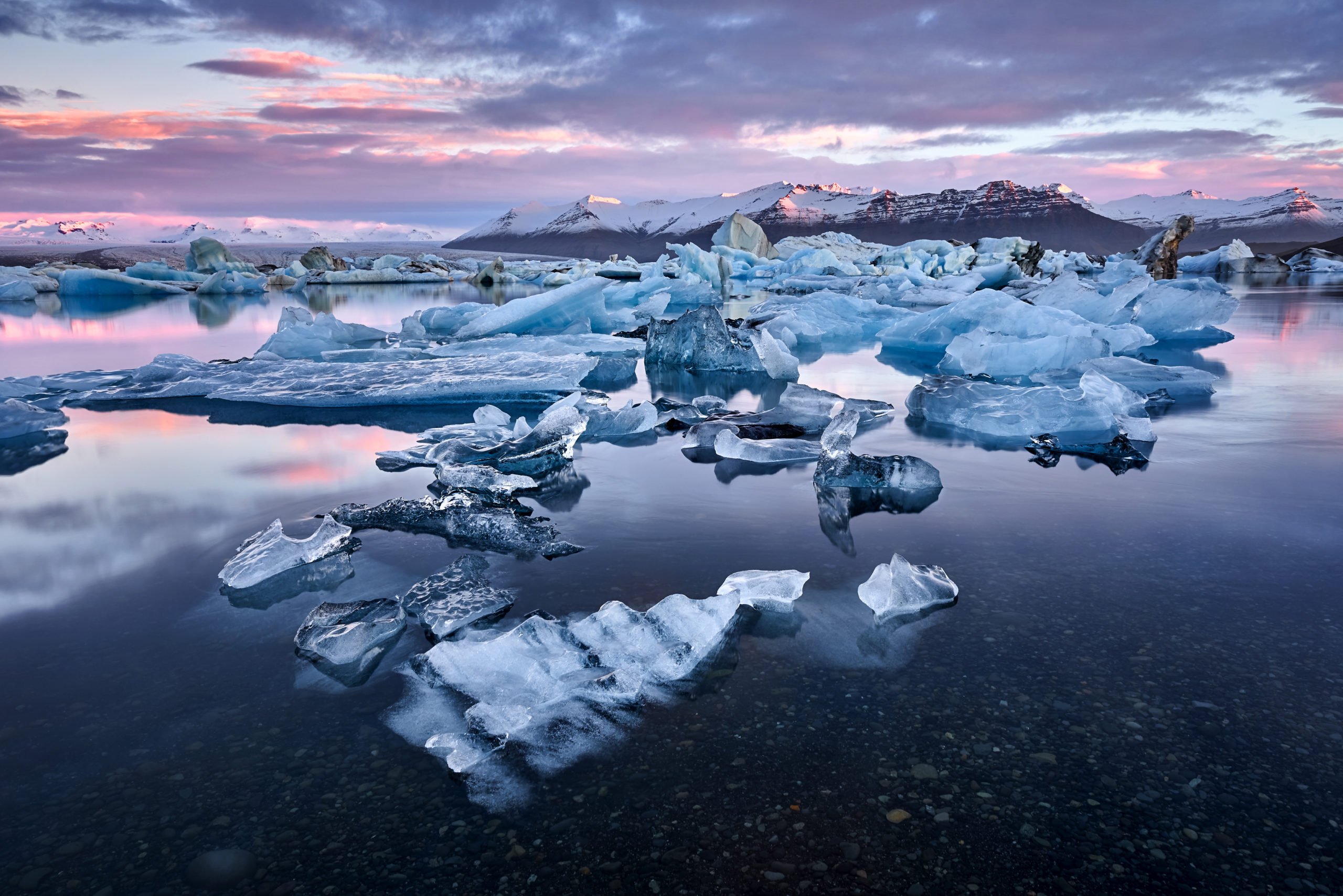 Discover Jokulsarlon Glacier Lagoon by Boat