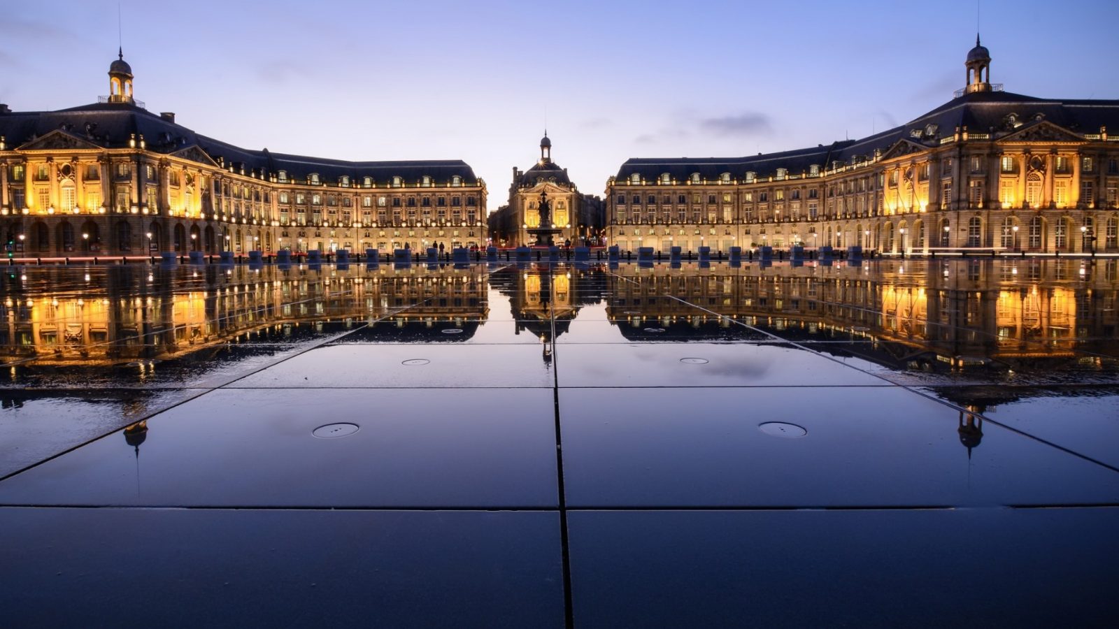Place de la Bourse Reflection