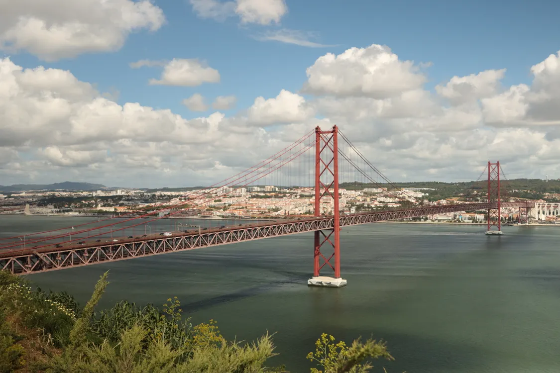 25 de Abril Bridge