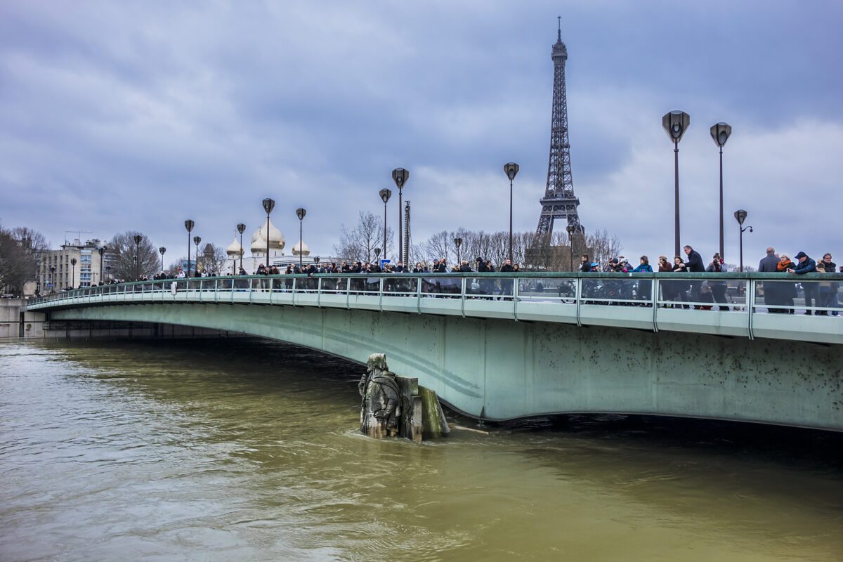 Pont de l'Alma Corridor