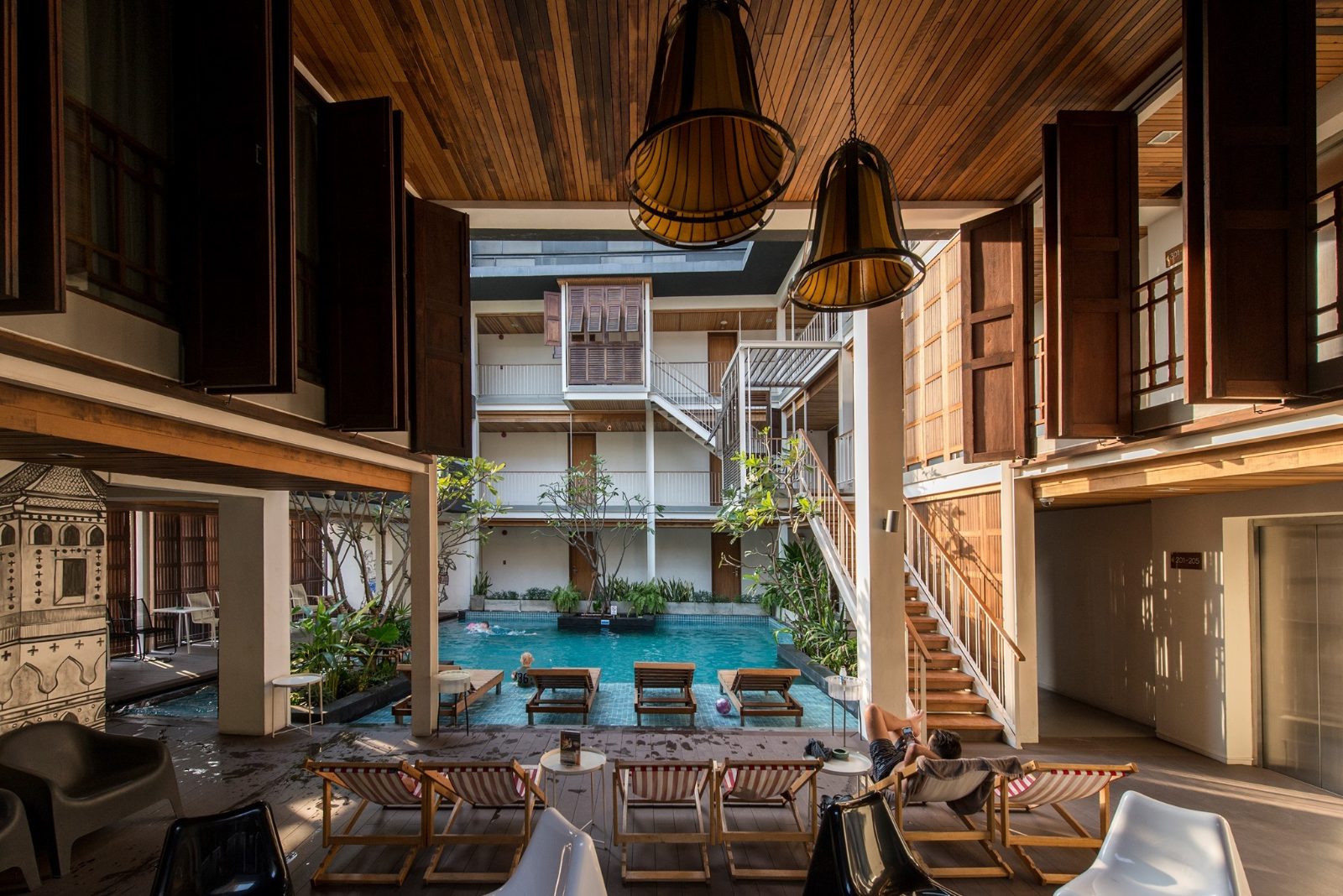 Charoen Krung Boutique