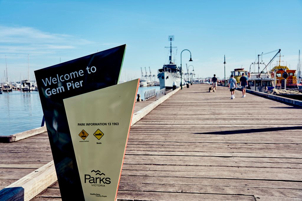 Yarra River Cruise to Williamstown