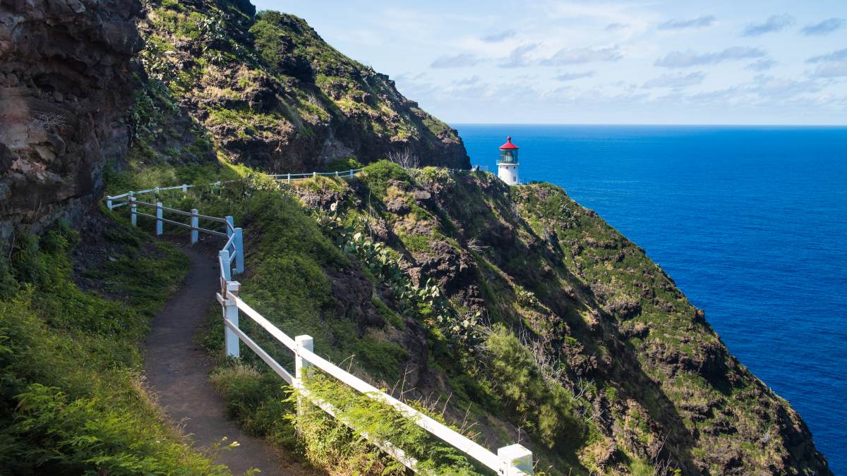 Makapuu Point Lighthouse Trail