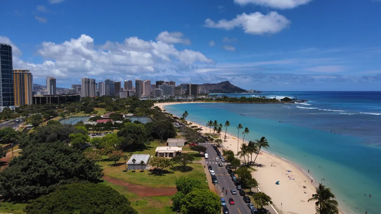 Ala Moana Shoreline View