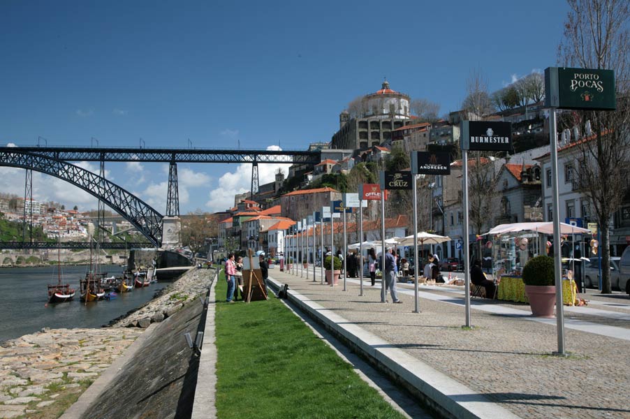 Gaia Quay Promenade