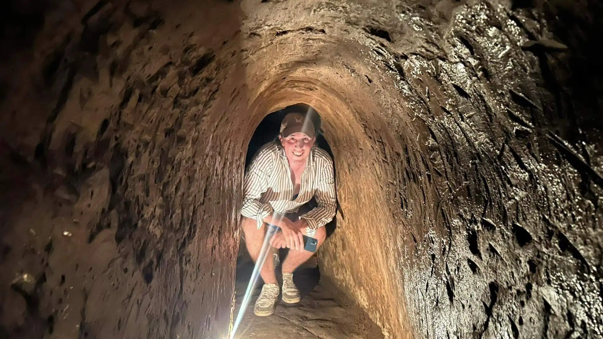 Tunnel Crawl Experience