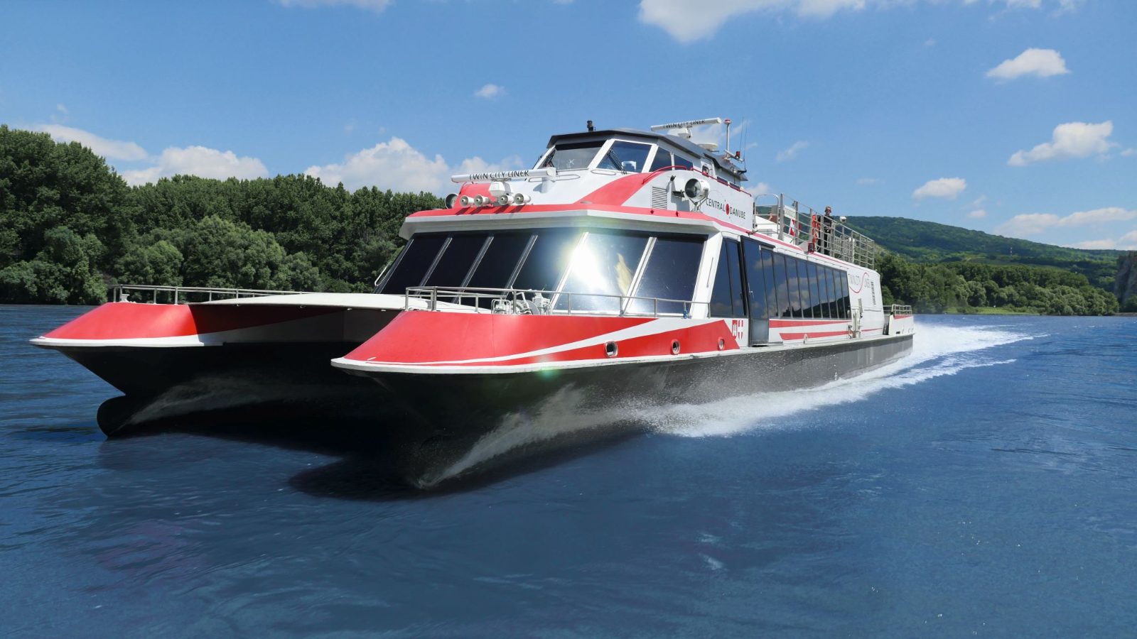 Twin City Liner Bow