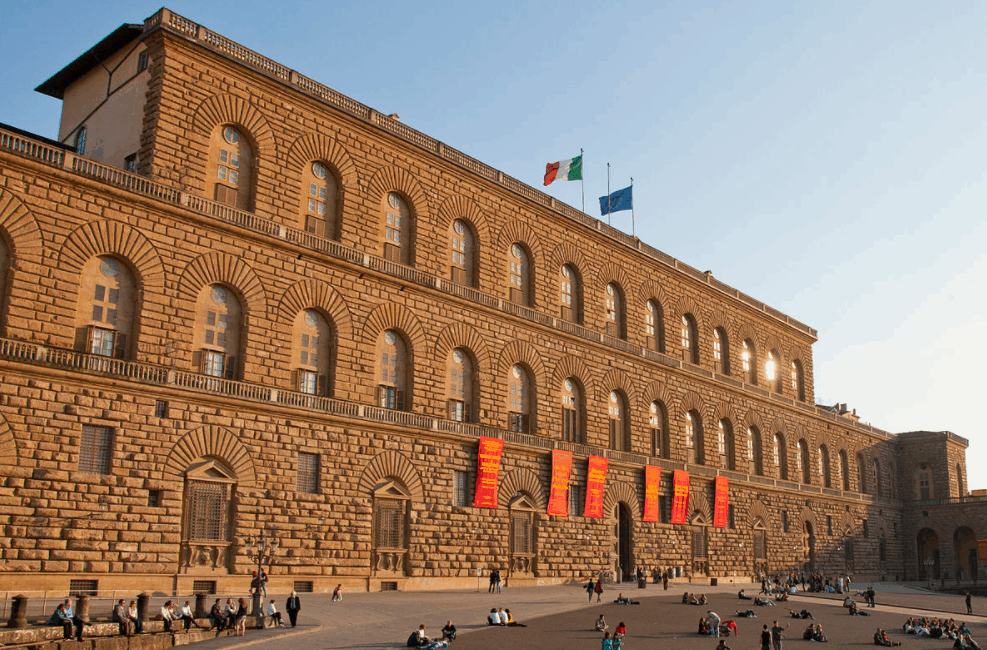 Discover the Pitti Palace in Florence